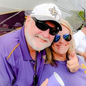 Meet your Posher, Debi